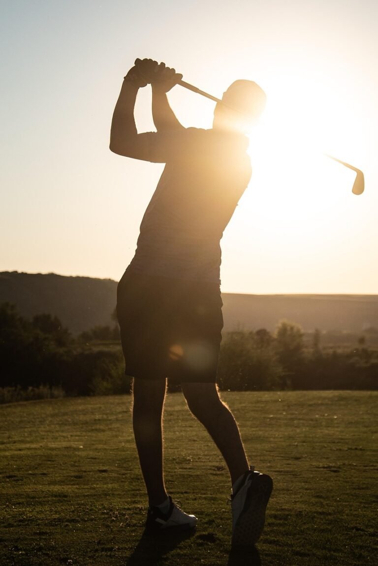 Les meilleurs drivers de golf pour des lancements loin et droit : Guide complet