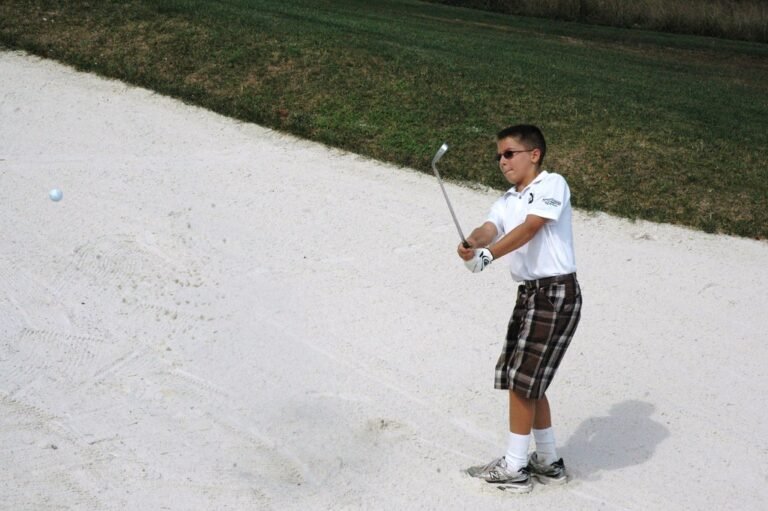 Golf enfant : le guide complet pour initier votre enfant en toute confiance
