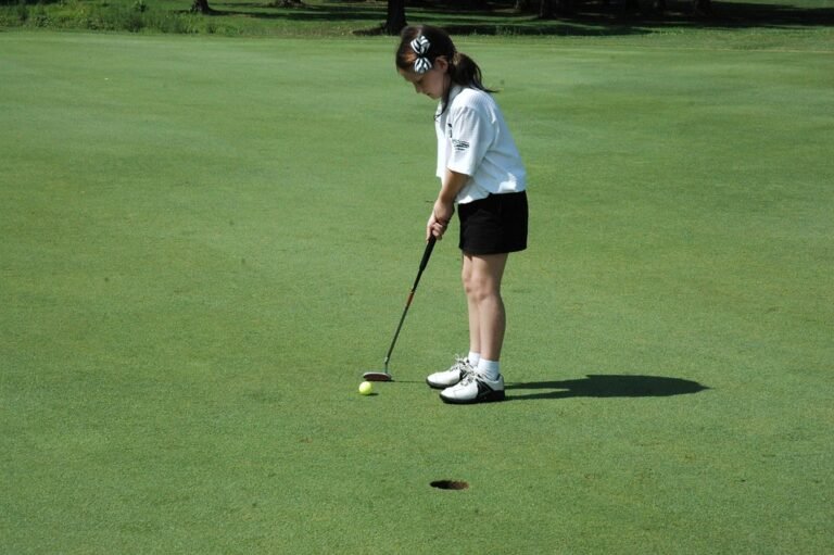 5 jeux simples pour donner envie de golf à un enfant qui s&rsquo;ennuie au practice