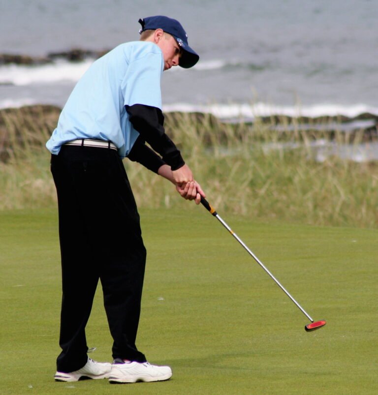 Le Junior Pass FFGolf expliqué : comment votre enfant joue gratuitement sur 433 parcours