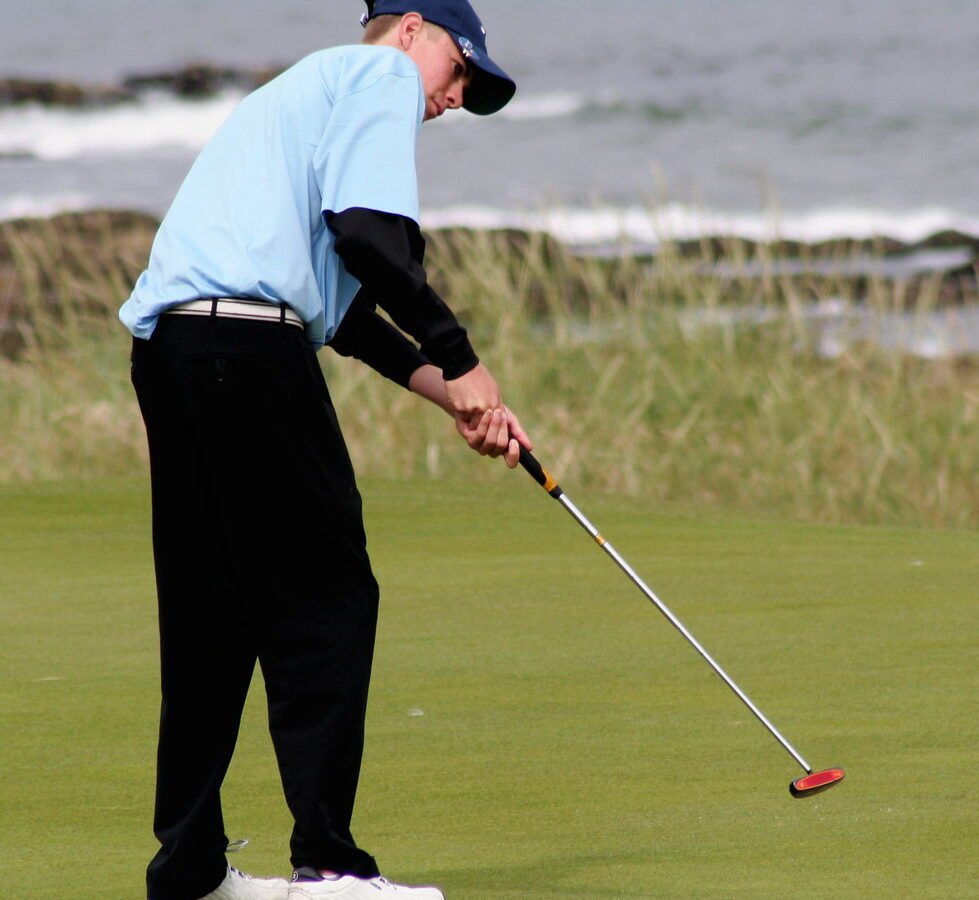 Le Junior Pass FFGolf expliqué : comment votre enfant joue gratuitement sur 433 parcours